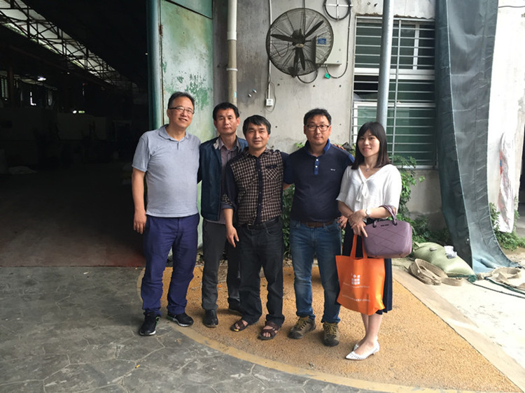 South Korean Customers Visit Leiyuan factory for Gravel Stabilization Grid